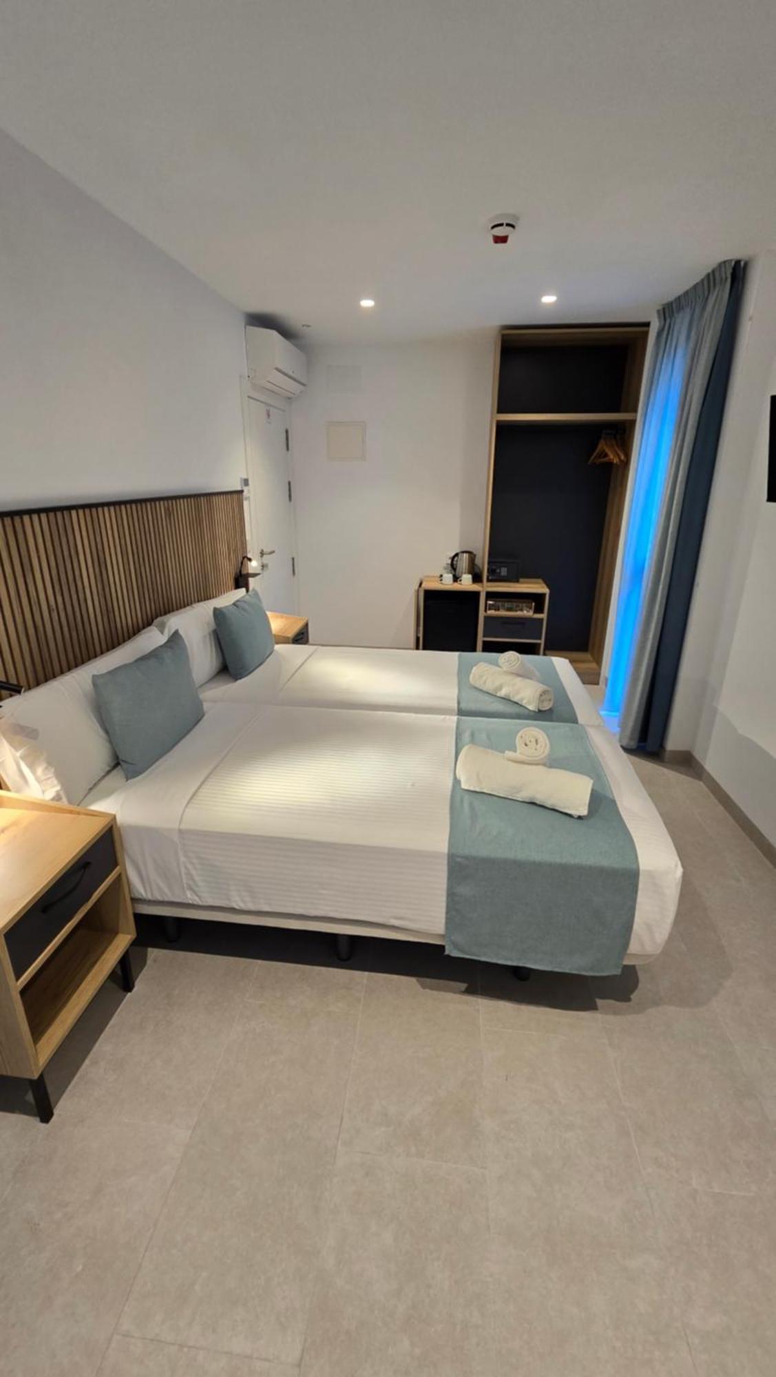 Hostal Rambla 24 By Holihome Alicante Dış mekan fotoğraf