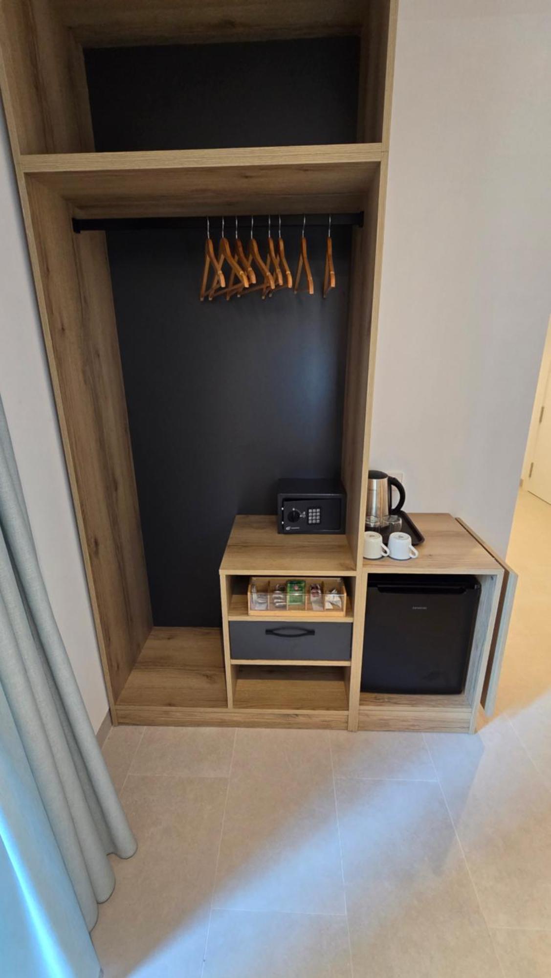 Hostal Rambla 24 By Holihome Alicante Dış mekan fotoğraf