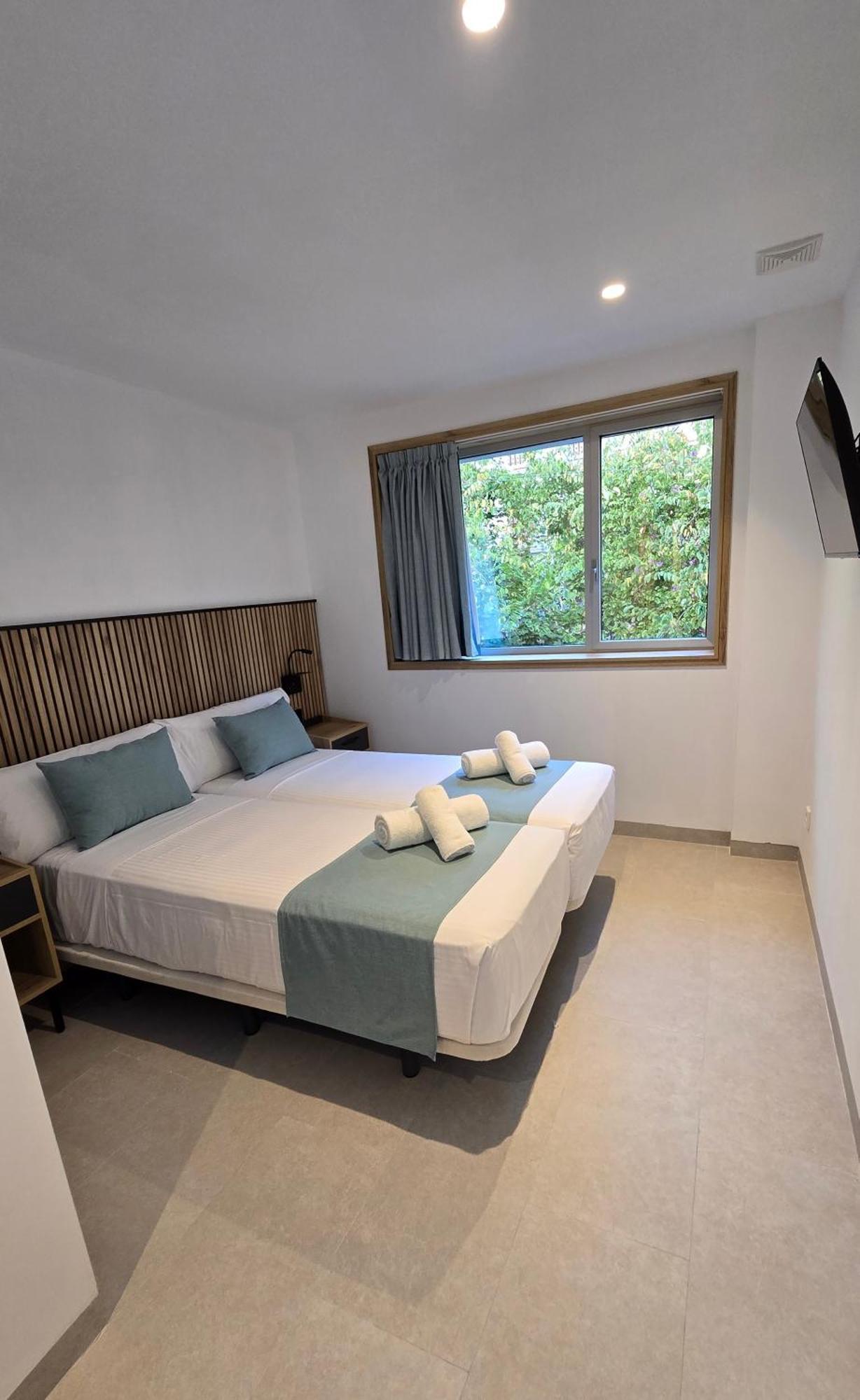 Hostal Rambla 24 By Holihome Alicante Dış mekan fotoğraf