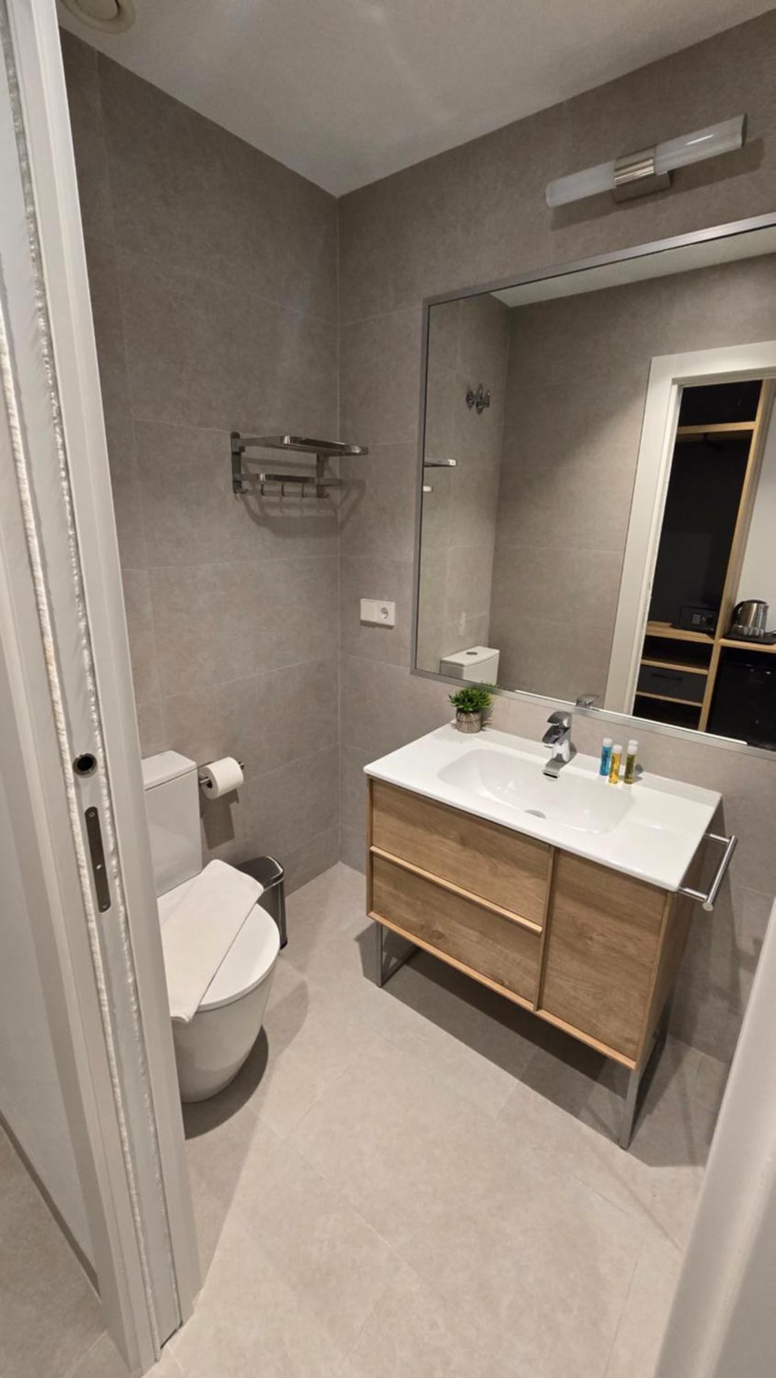 Hostal Rambla 24 By Holihome Alicante Dış mekan fotoğraf